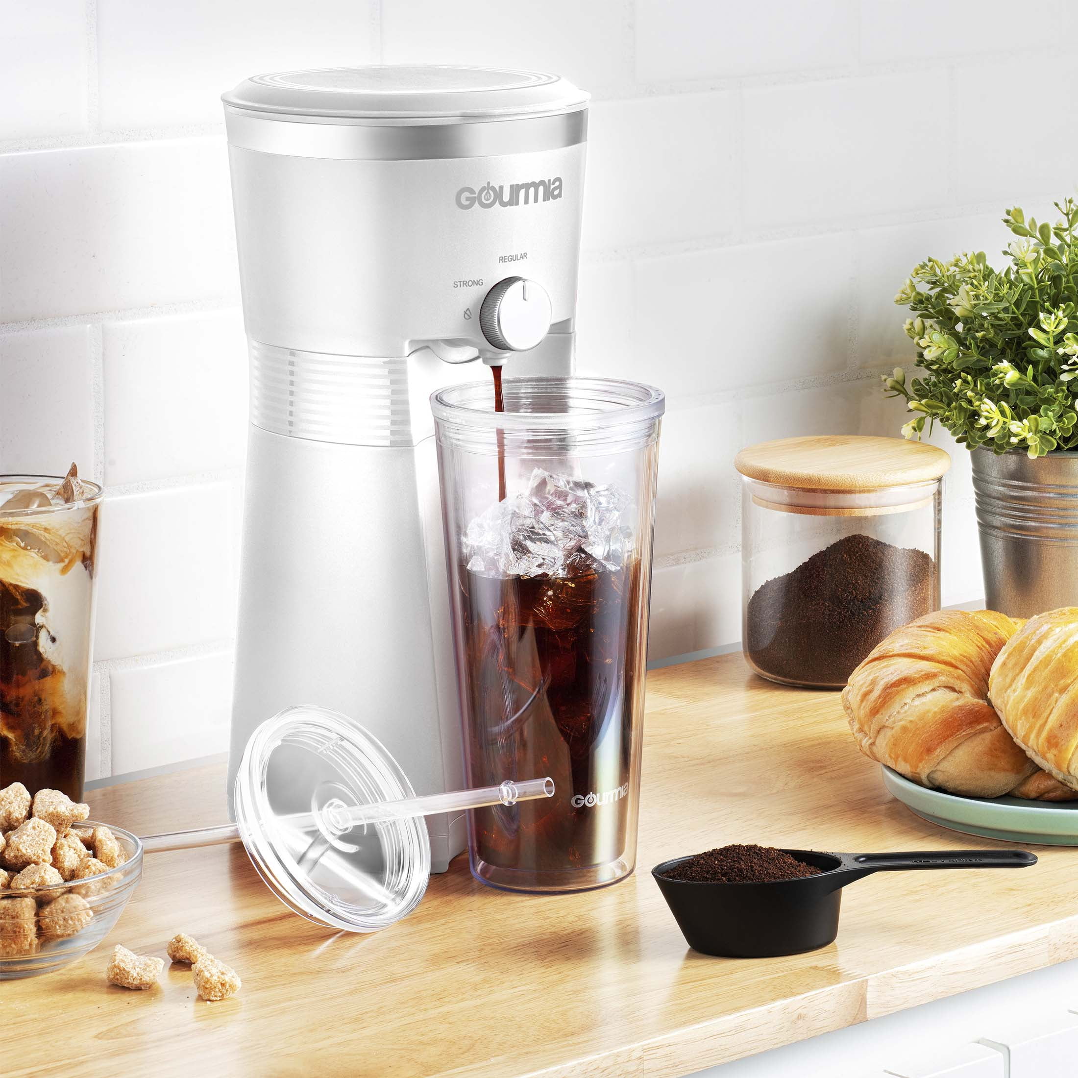 Gourmia GCM6850 Cold Brew Coffee Maker review: Gourmia's brewer is a fast  cold-brew coffee maker - CNET