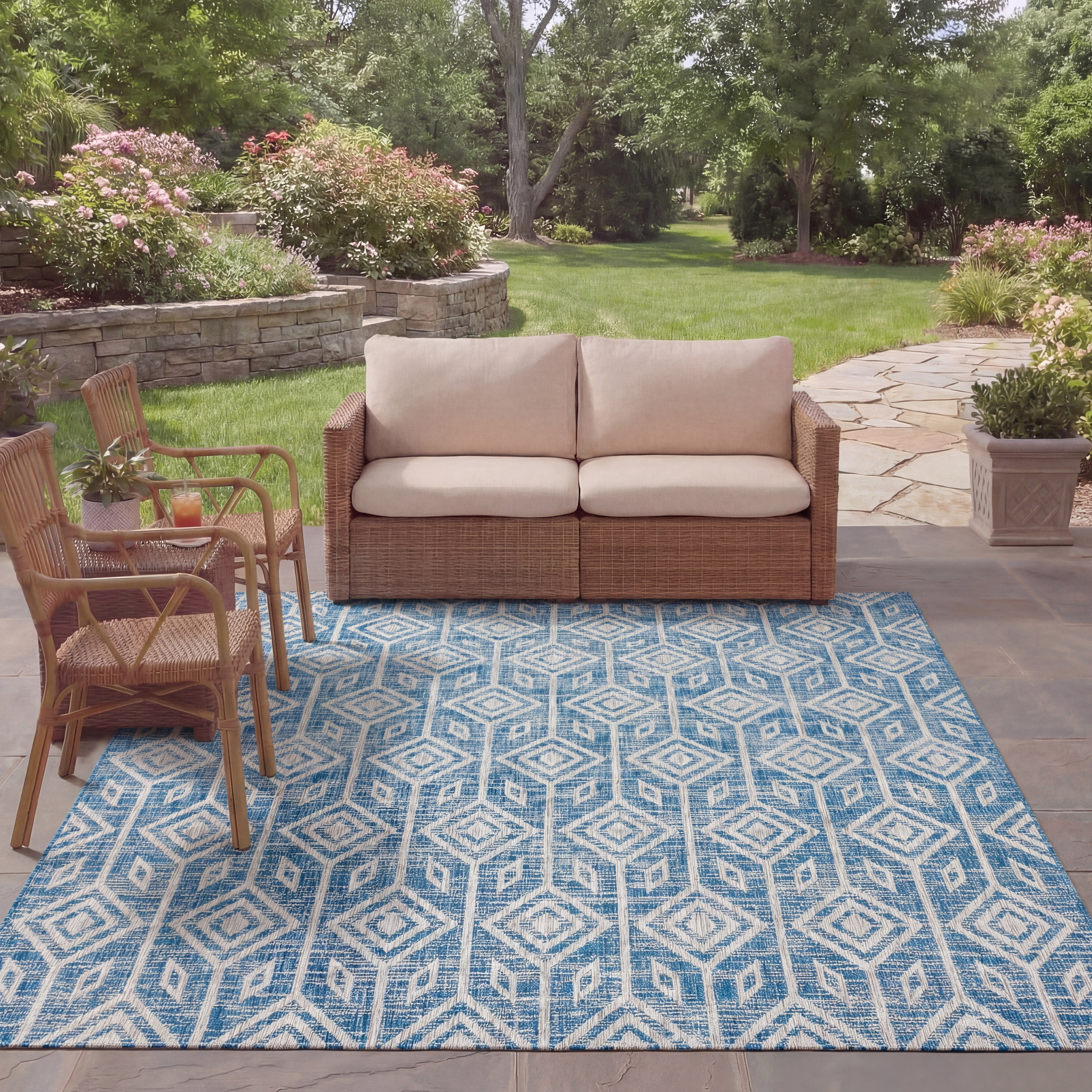 SAFAVIEH Courtyard Beckah Geometric Indoor/Outdoor Area Rug, Navy/Grey, 6'7" x 9'6"