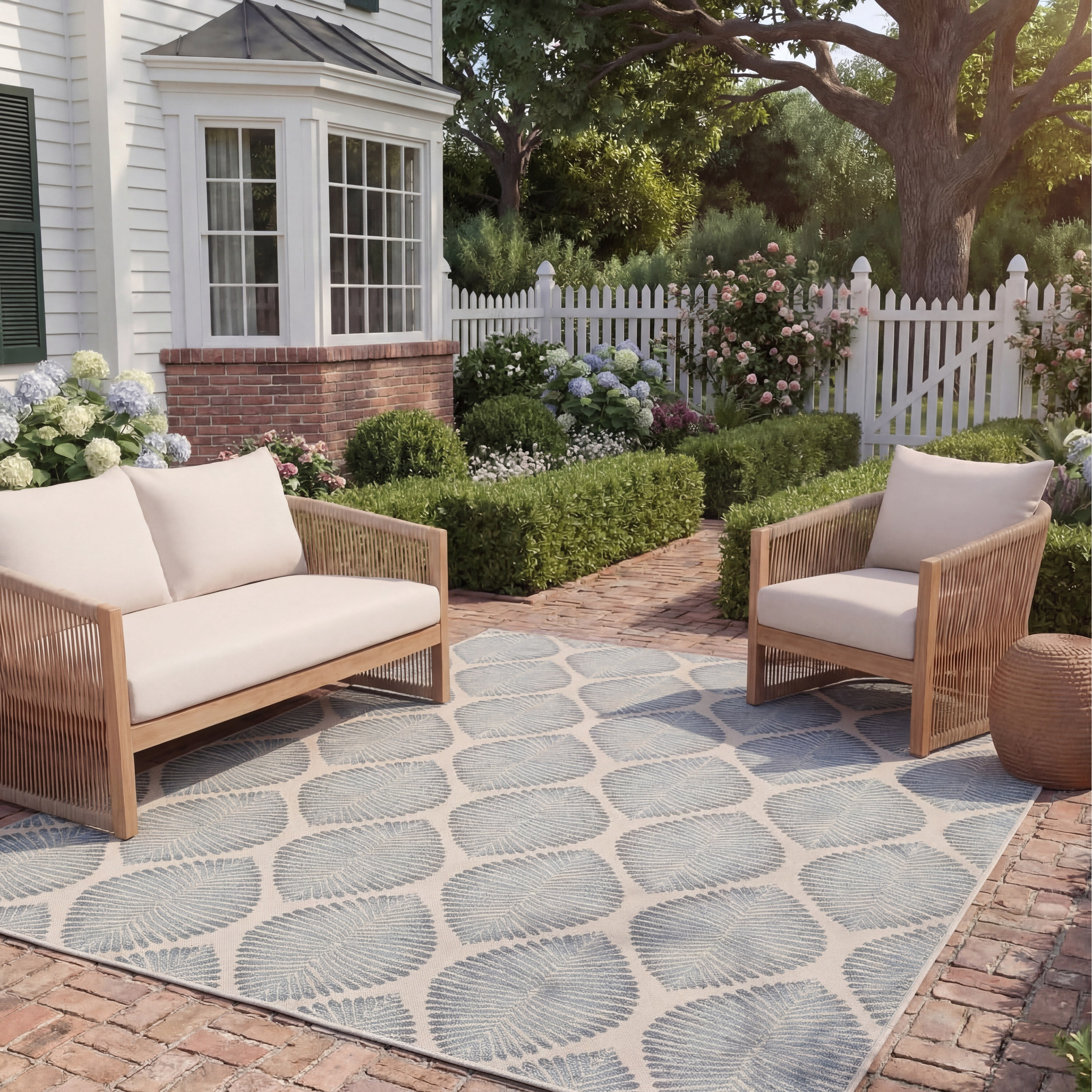 Safavieh Courtyard Deborah Geometric Indoor/Outdoor Area Rug, Beige/Anthracite, 5'3" x 7'7"