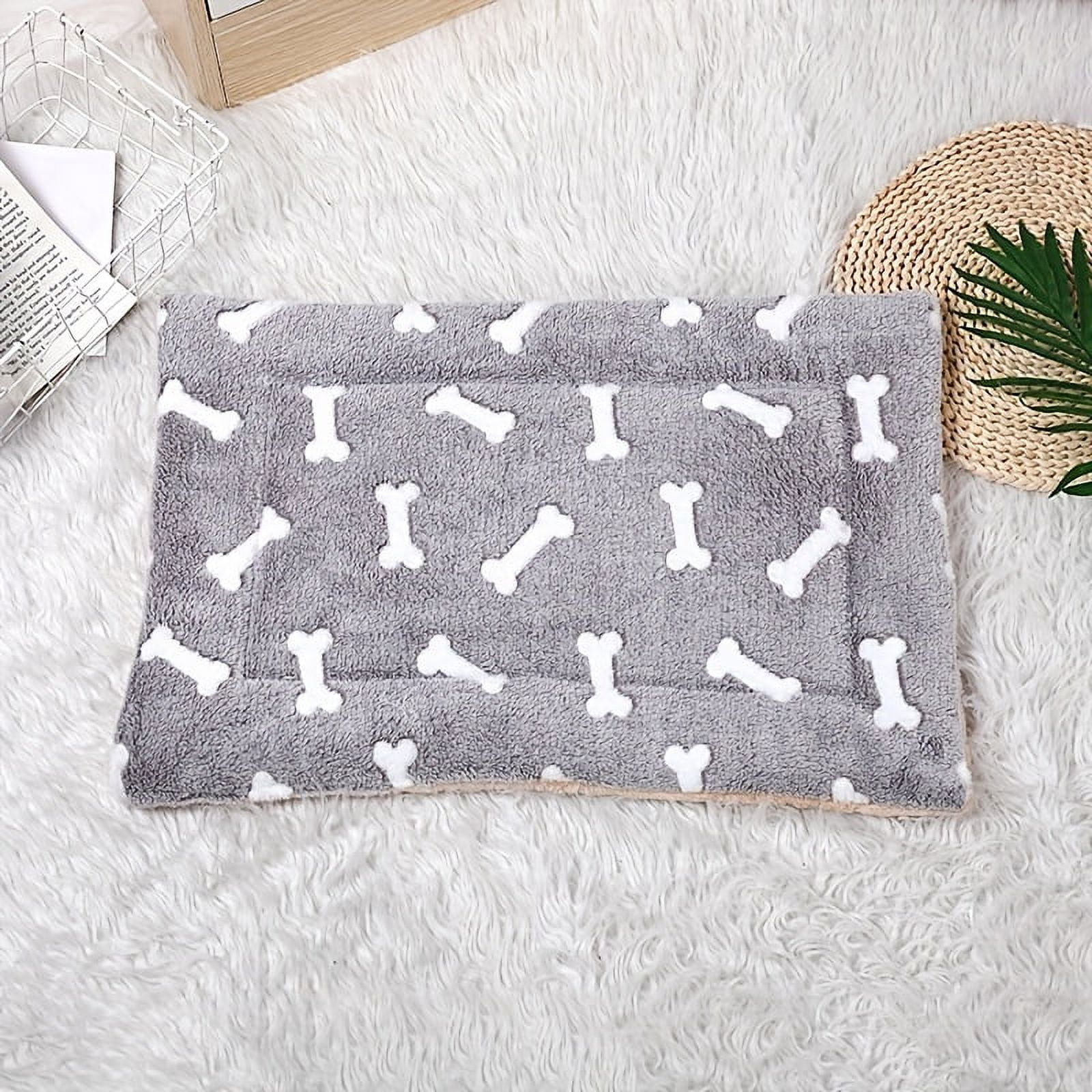DABEI Double Layered Plush Cat Bed Mat - Thick and Cozy Sleeping Pad for Cats and Dogs
