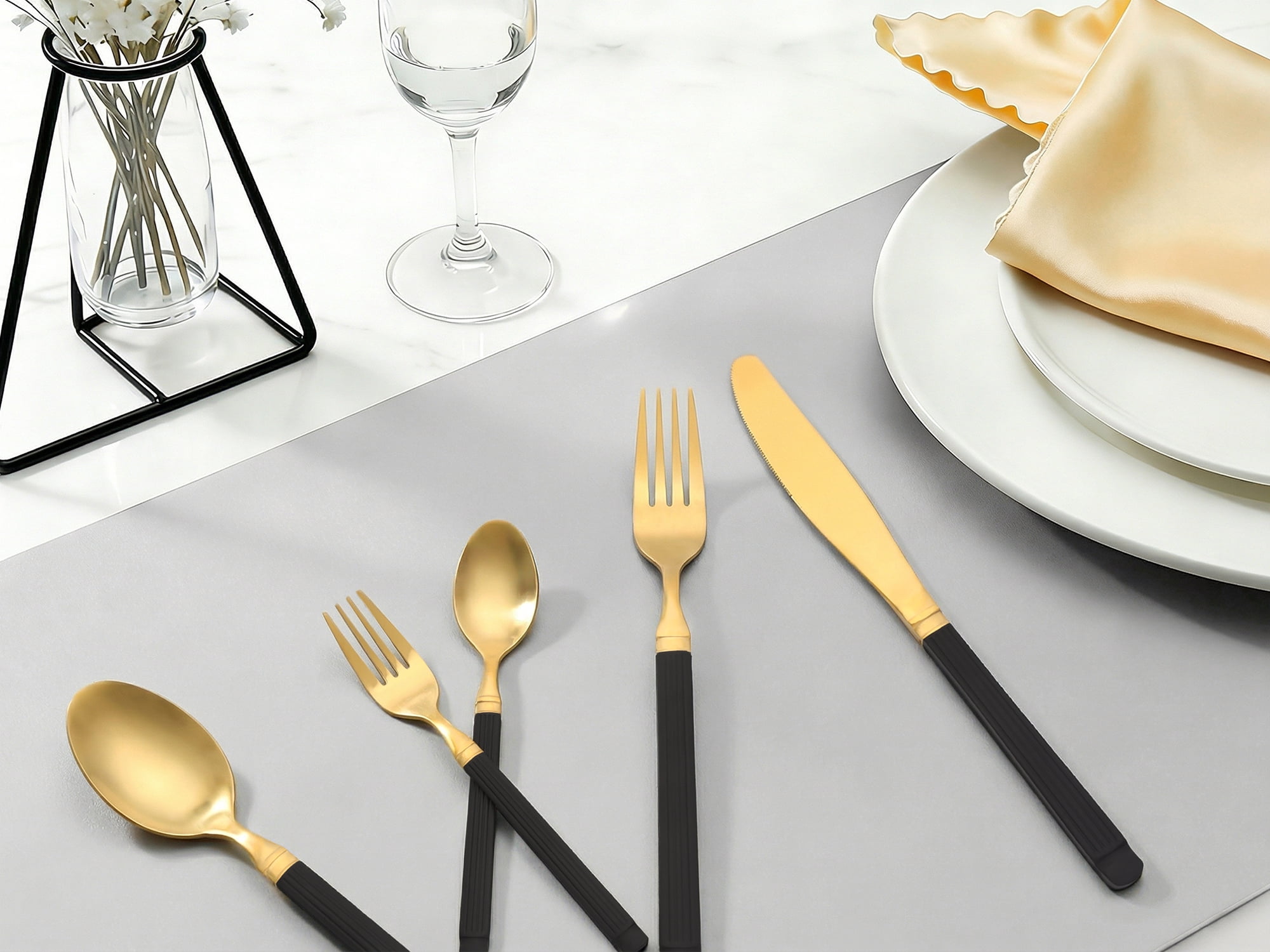 Unique Bargains Classic Stainless Steel Flatware Sets for Multiple Uses Black Gold 20pcs