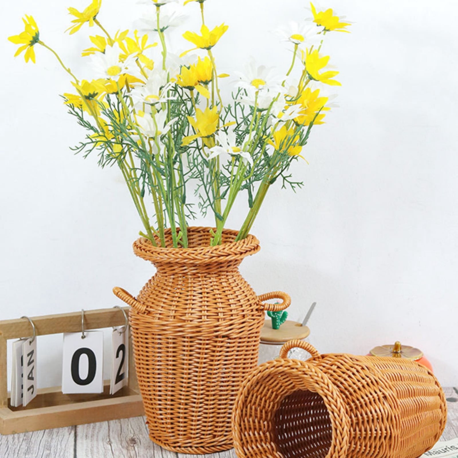 DAMAI Creative Rattan Woven Vase 9 Inch Brown Decorative Flower Basket Rustic Flower Vase Hand Woven Dried Flower Vase for Home Decoration