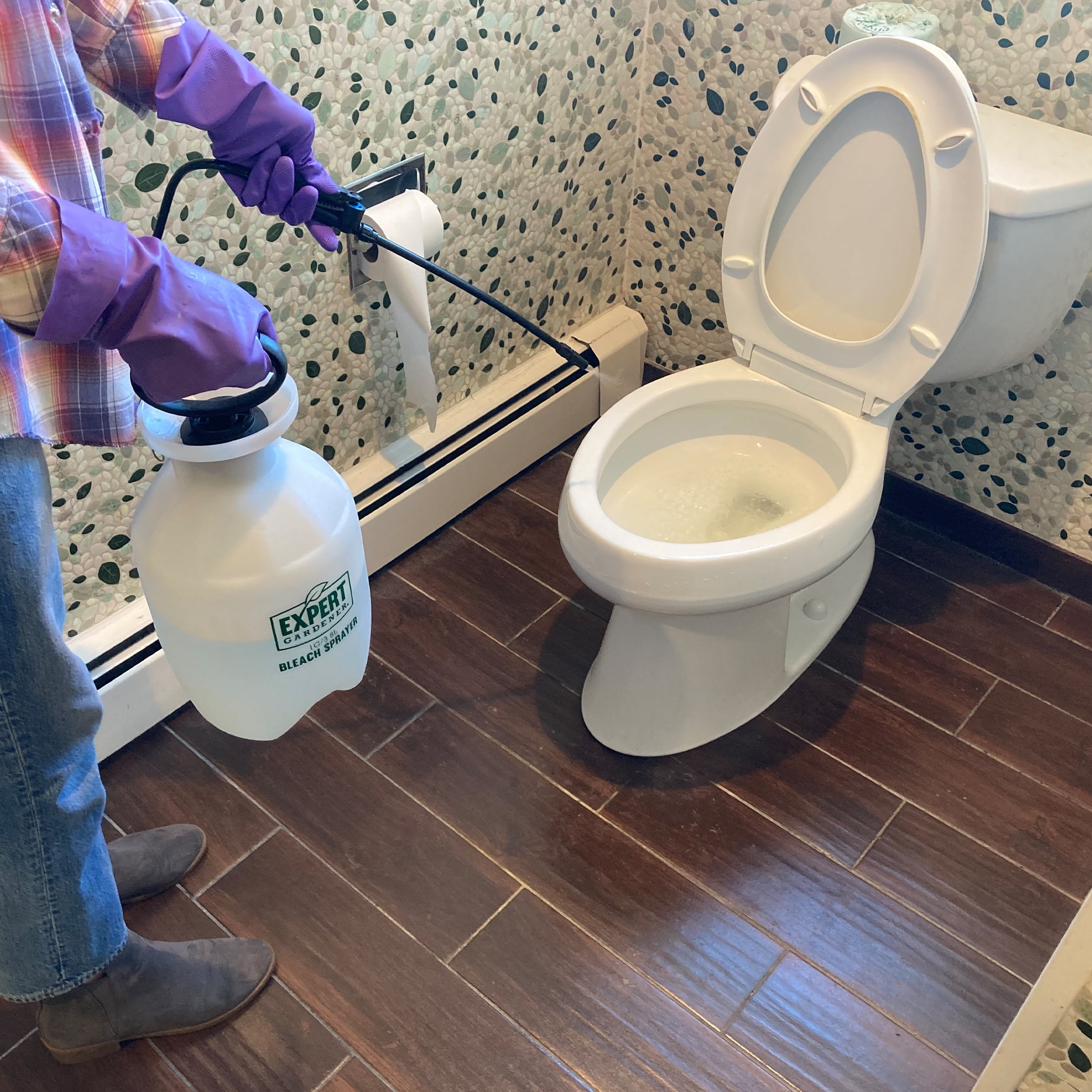 Walmart Expert Gardener 20575: 1 gal Bleach Poly Tank Sprayer for Disinfecting