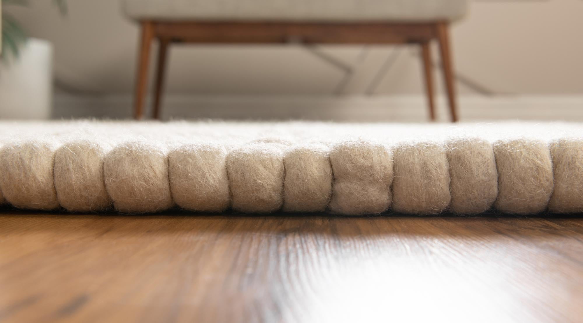 Unique Loom Felt Ball Collection Area Rug - Cloud (2' 2" x 6' 1" Runner Ivory)