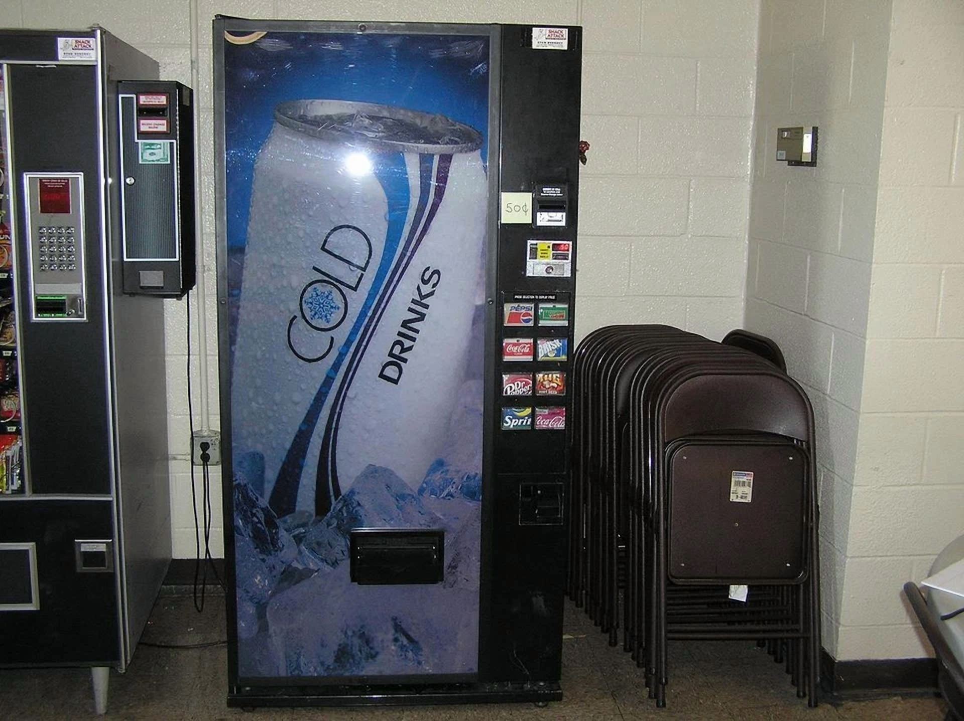 CRESTIN- Dixie Narco Snack Or Soda Vending Machine Dng9 Key - New / Free Ship!