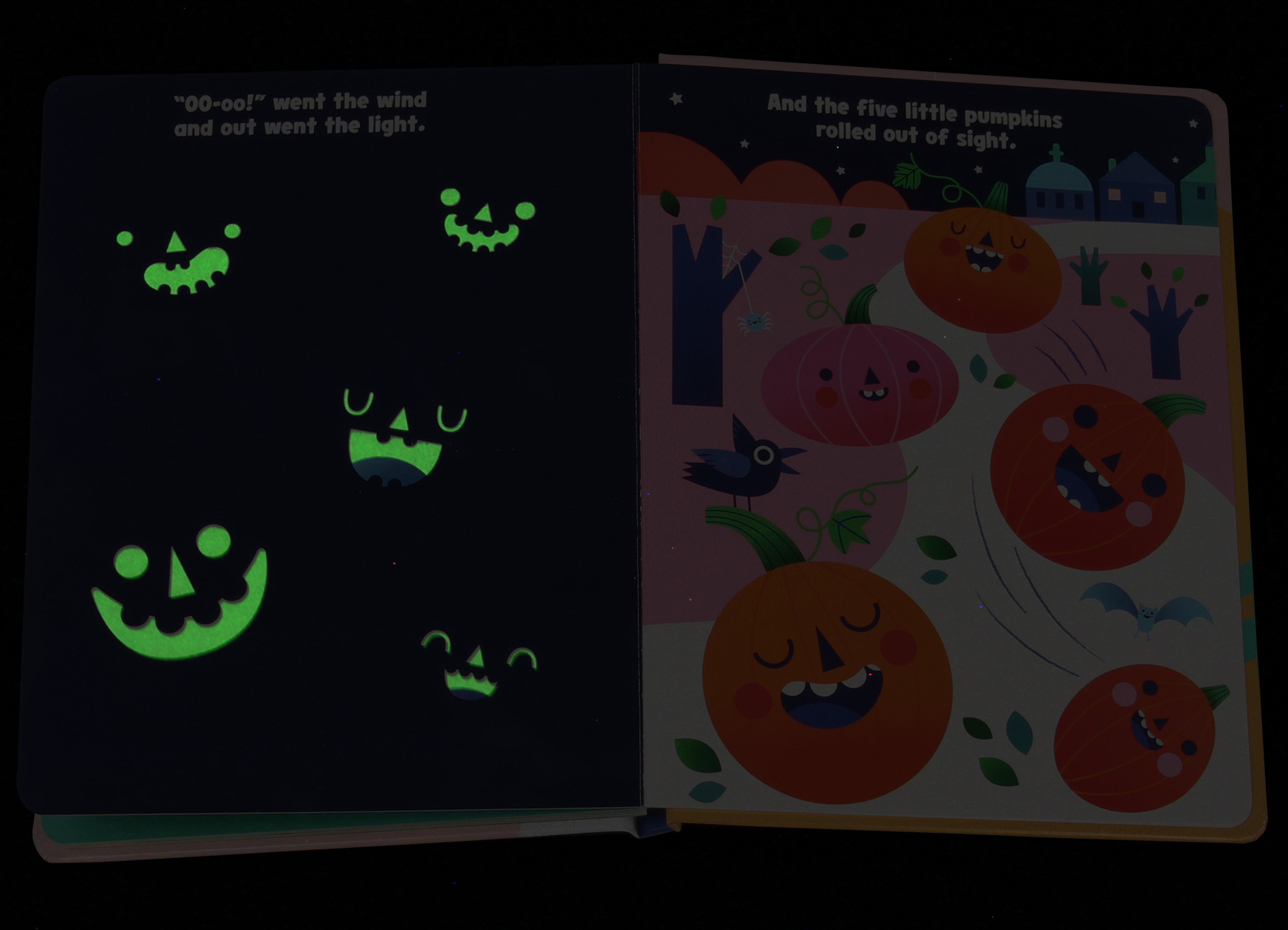 Five Little Pumpkins (Board book)