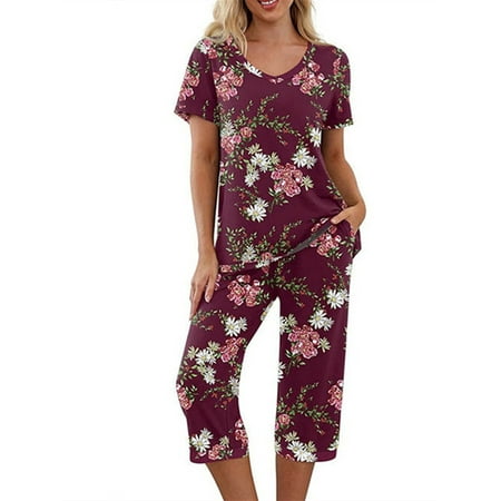 

Niuer Women Pajama Set Short Sleeve Shirt and Capri Pants Sleepwear Pjs Sets with Pockets Comfy Floral 2 Piece Outfits Set