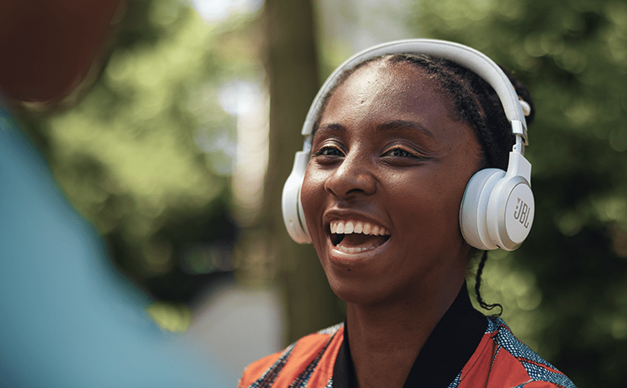 Restored JBL Live 670NC, Wireless On-Ear Headphones with True Adaptive Noise Cancelling (Refurbished)