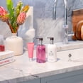 thumbnail image 4 of Jabón líquido para manos Molton Brown Fiery Pink Pepper 300 ml, 4 of 7