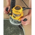 thumbnail image 4 of Kit de router DEWALT DW618B3 con base fija y sumergida, 12 A, 2,25 HP, 4 of 8