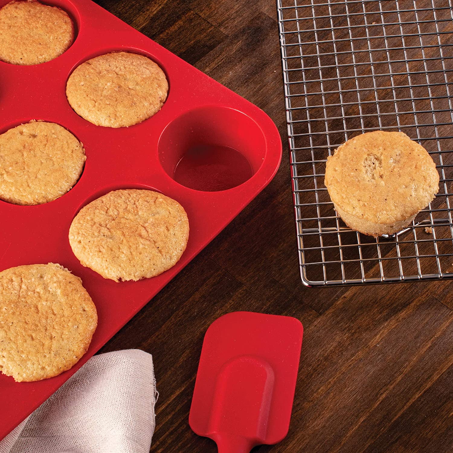 GOURMEO 12 Silicone Muffin Pan - Nonstick Baking Pans for English Muffins -  Baking Tin Tray with Cupcake Cups