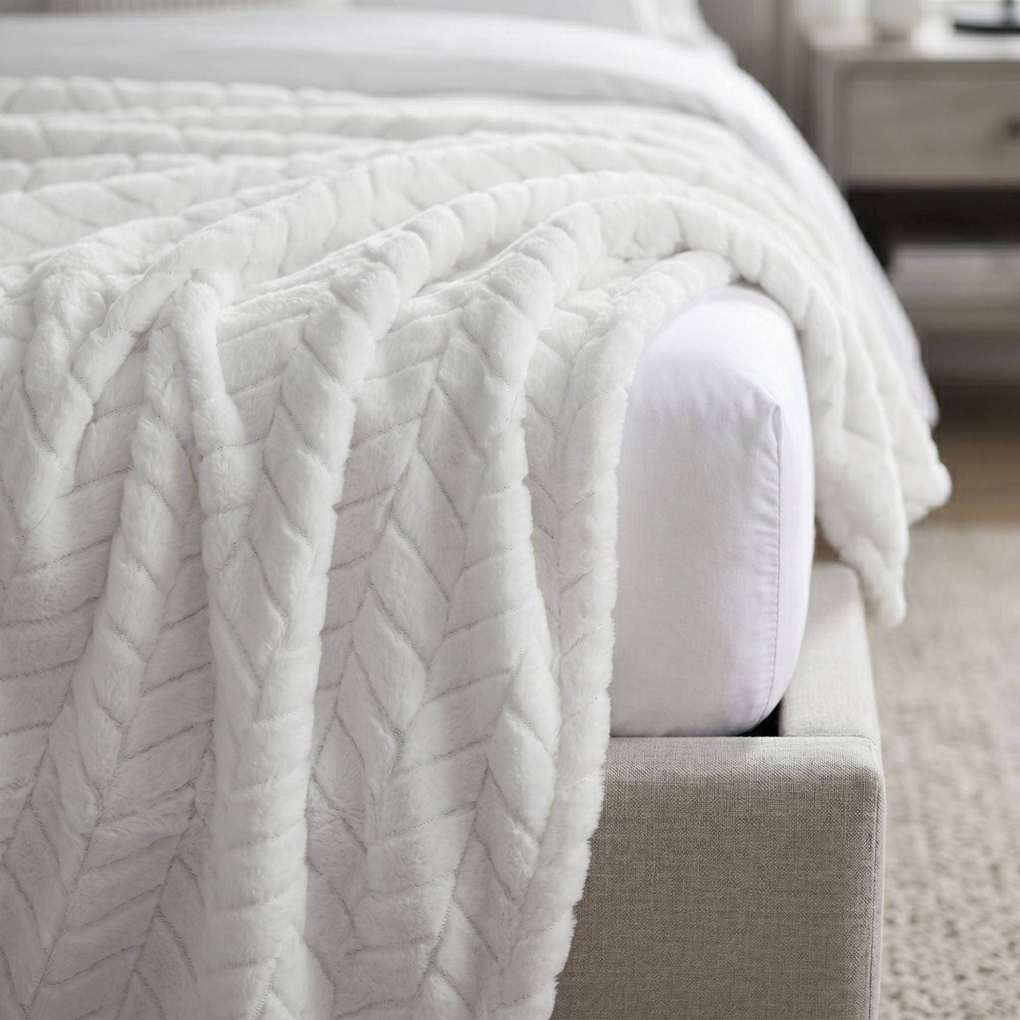 Superior Hope Herringbone Fluffy Fleece Blanket, Full Queen Size, White