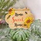 thumbnail image 1 of Bee Festival Adornos de madera Vacaciones Hogar Paisaje Decoración Colmena Decoración Artesanía Colgante hogar dulce hogar, 1 of 3