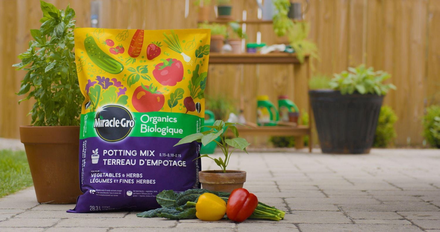 Miracle-Gro Organics Potting Soil Mix 25L