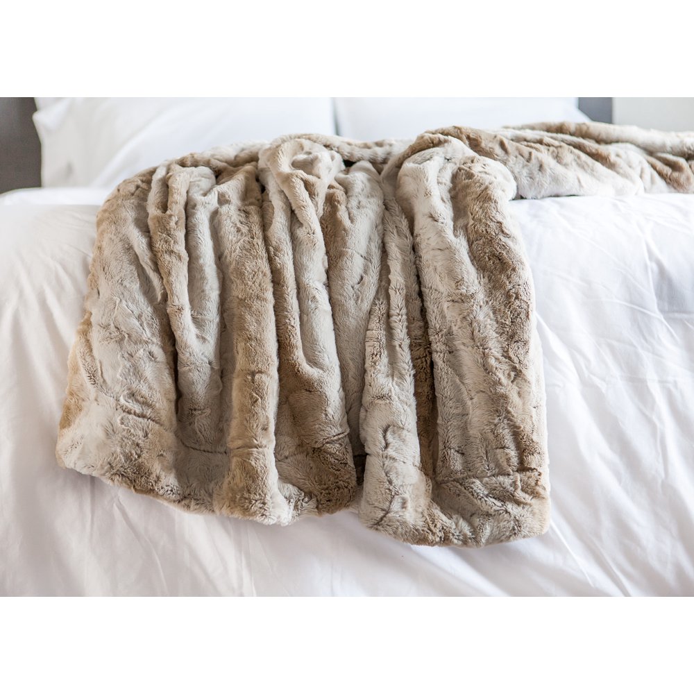 Chanasya Super Soft Fuzzy Fur Elegant Throw Blanket Faux Fur Falling