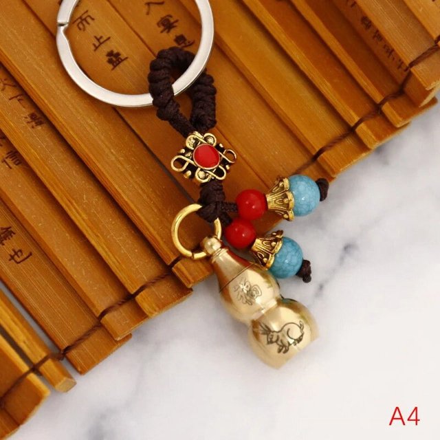 LLavero de latón chino con cabezas de animales del zodiaco, colgante de campana, joyería Vintage de cobre, Feng Shui, llavero de coche, regalo