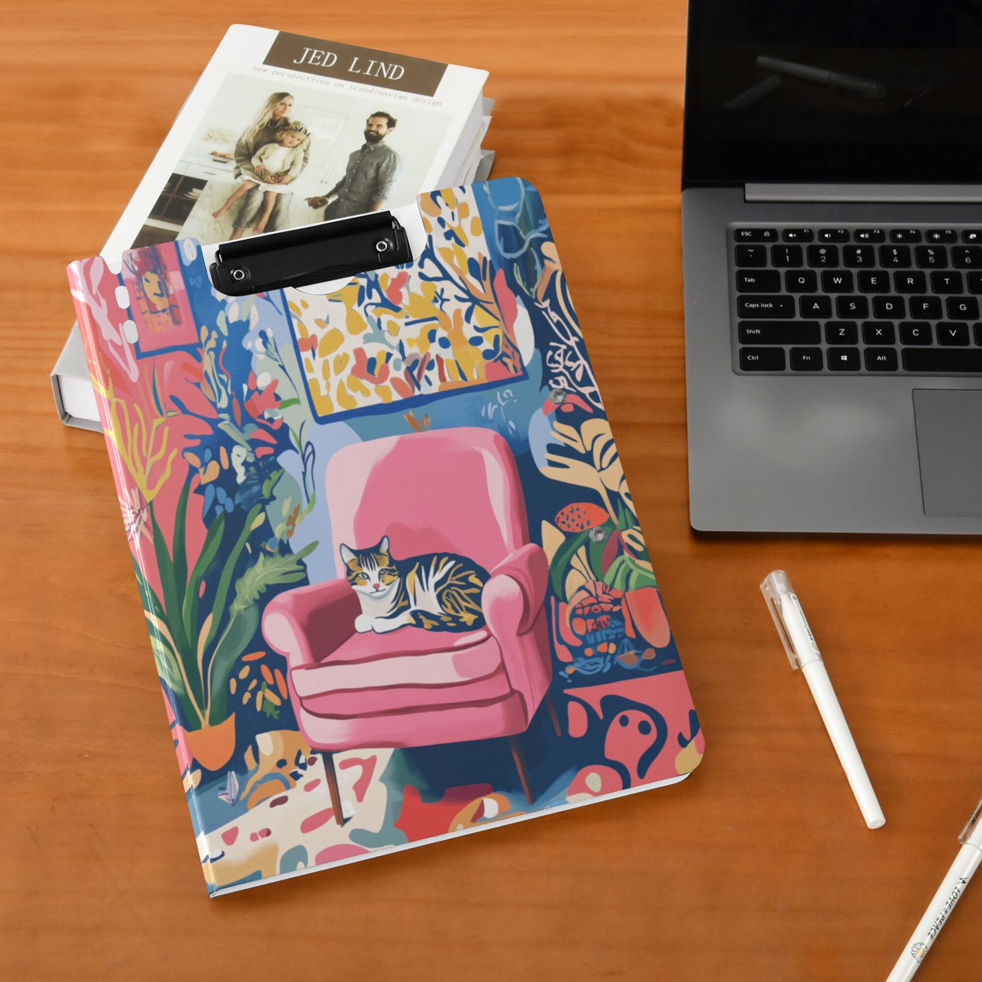 FORMRS A4 Clipboard Folder with Pen Holder Horizontal Foldable School Office Binder, Art Cat