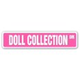 thumbnail image 1 of DOLL COLLECTION Panneau de Rue barbie antique Collectionneur Bébé / Intérieur/extérieur / 18 Pouces de Large, 1 of 1