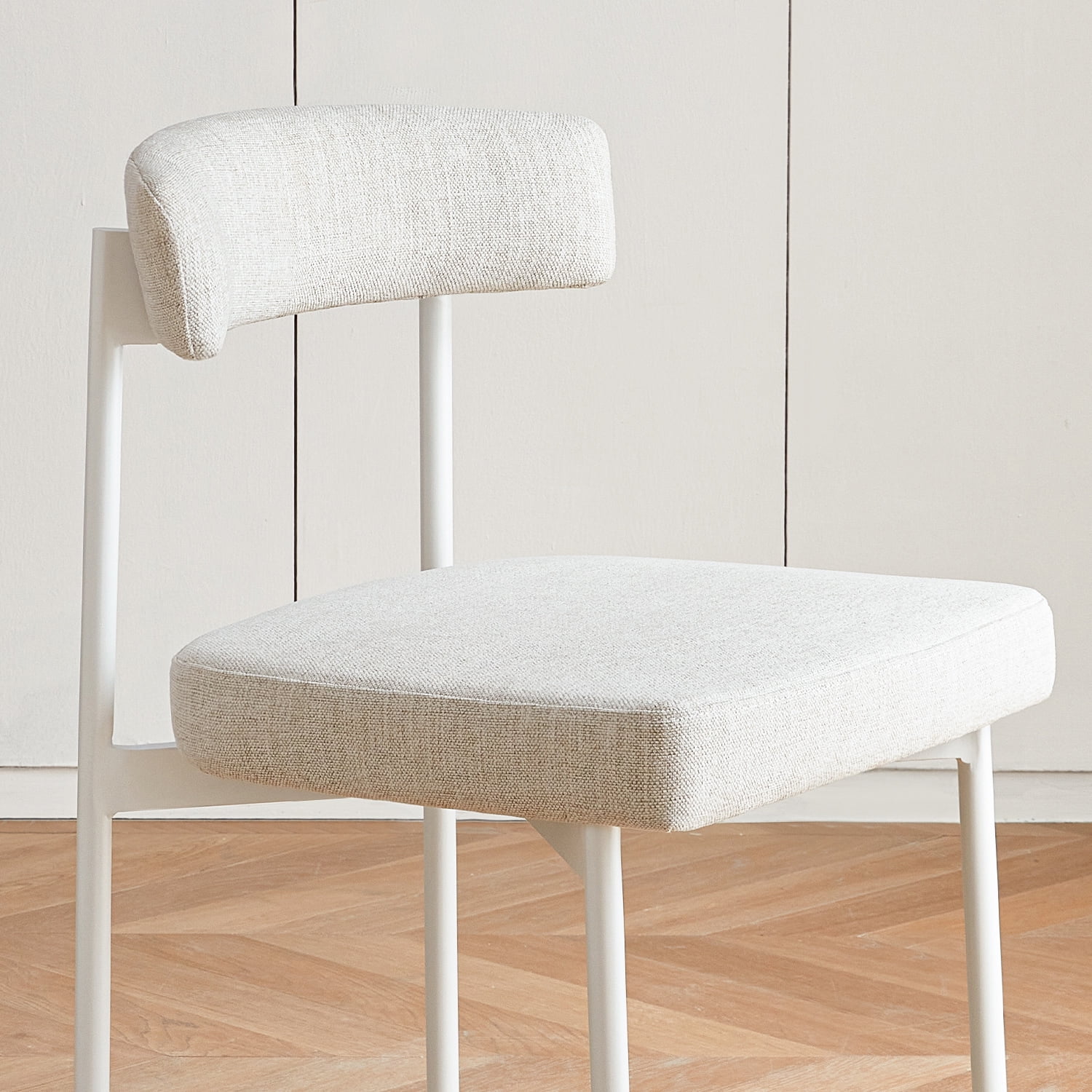Beige Modern Bar Stools Set of 2, 24 Inch Counter Stools with Curved Backrest, Counter Height Bar Stools for Kitchen Island