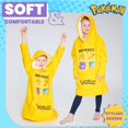 thumbnail image 3 of Manta con capucha y forro polar Pokémon para niños y adolescentes, color amarillo, 3 of 6