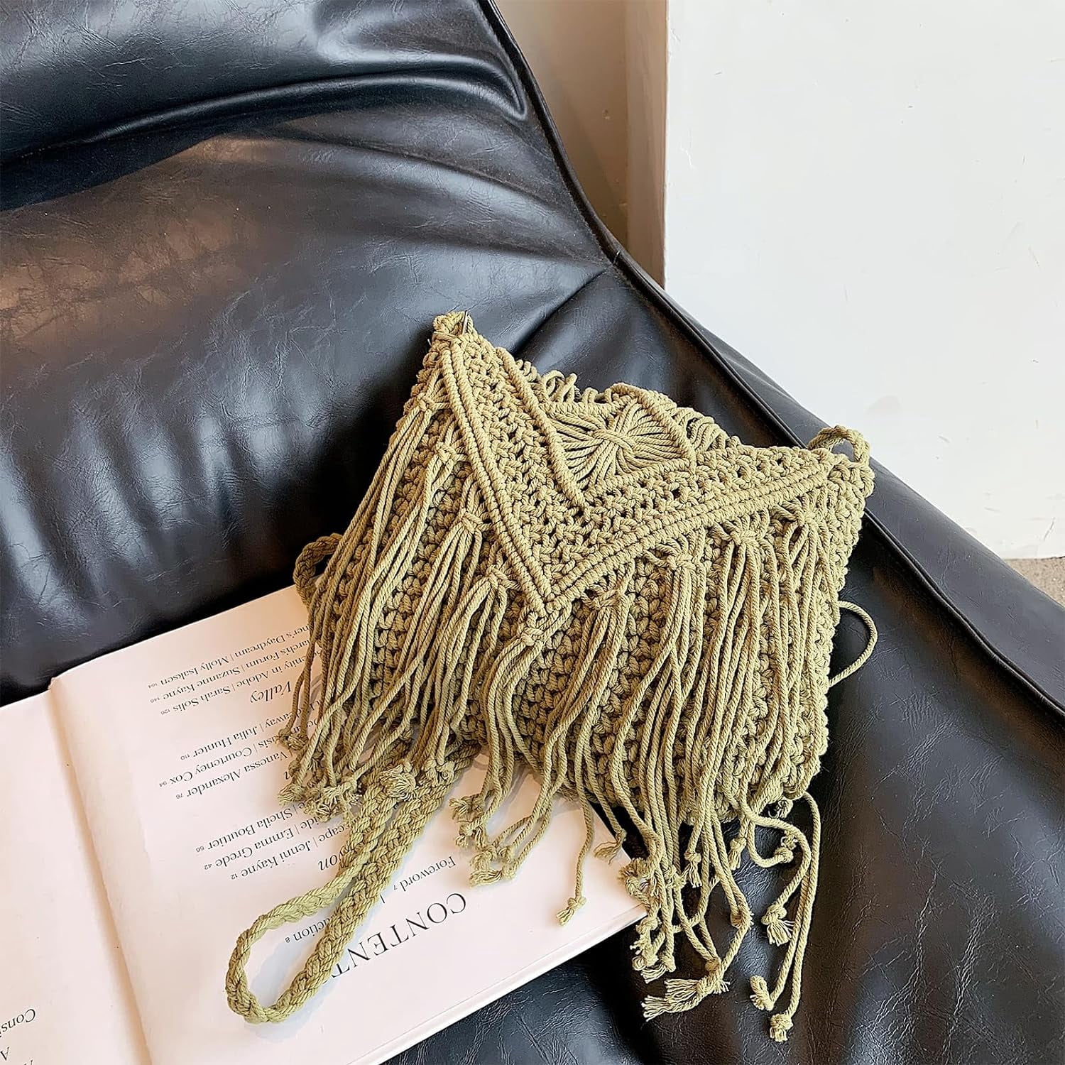 LinYooLi Straw Crossbody Bags for Women, Summer Straw Purses and Handbags with Tassels Shoulder Clutch Bag for Vacation