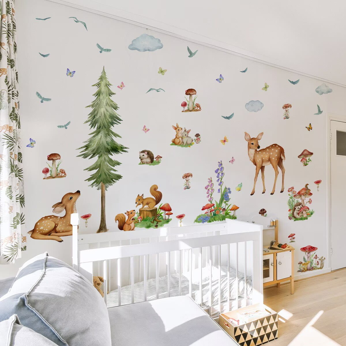 Jungle Animals Wall Decals Safari Cartoon Animals Stickers Watercolor Tree Animal Wall Stickers, Nursery Woodland Decor Bear Deer Forest Animal Decal for Bedroom Playroom Room Daycare Decor