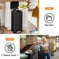 thumbnail image 4 of Garvee bote de basura de 30 L con pedal, tapa de cierre suave, acero inoxidable negro antihuellas y cubeta interior removible para cocina, baño u oficina, 4 of 7