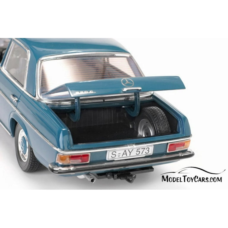 1968 Mercedes-Benz Strich 8 Saloon, Light Blue - Sun Star 4573 - 1/18 scale  Diecast Model Toy Car