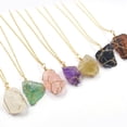 thumbnail image 1 of Collar de cristal natural Colgante de piedra de cristal irregular Collar de piedra de seda hecho a mano Joyería, 1 of 1