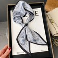 thumbnail image 1 of Bufanda con estampado de moda para mujer, pañuelo de seda satinada para el cuello, bandana ajustada con estampado Floral, novedad de 2022, 1 of 4