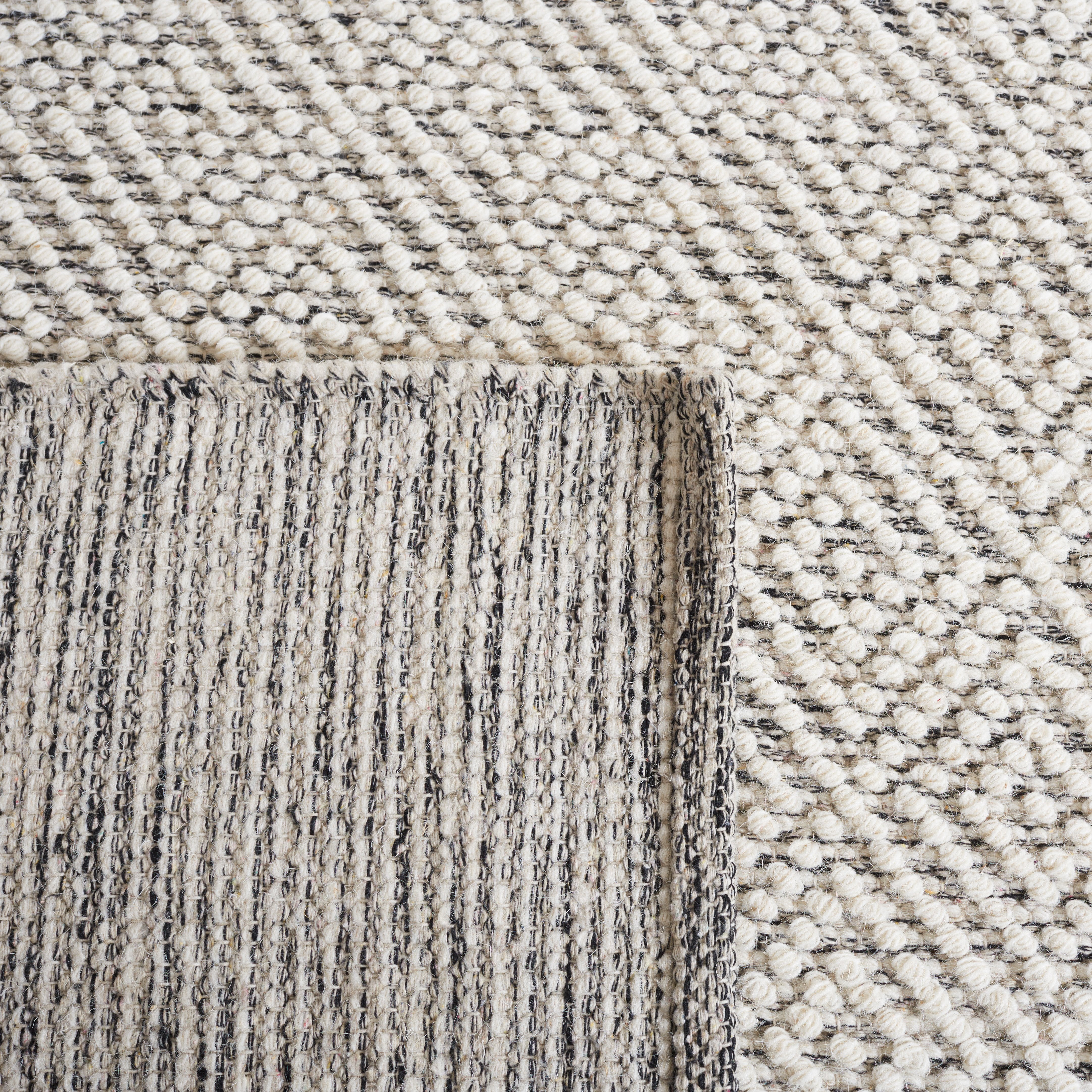 SAFAVIEH Natura Eanna Geometric Area Rug, Ivory/Light Grey, 4' x 4' Round