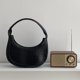 thumbnail image 1 of Bolso de media luna para mujer, bolso informal de PU para axila, bolso con cremallera Retro para chica, bolso elegante (negro), 1 of 8