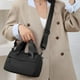 thumbnail image 4 of Bolsa de Almuerzo Pequeña con Aislamiento Térmico – Mini Lonchera de Nylon con Cremallera y Correa Ajustable para el Hombro, Bolsa Reutilizable para Picnic, Trabajo, Exteriores y Compras, 4 of 7