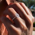 thumbnail image 1 of Anillo solitario de cristal de moda para mujer, anillo de compromiso de boda de Zirconia delicada, anillo de matrimonio de promesa de Color plateado para joyería nupcial Tan Jianjun unisex, 1 of 2