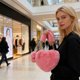 thumbnail image 4 of Bolso bandolera de piel sintética con forma de corazón para mujer | Lindo bolso de hombro mullido con correa de cadena | Bolso de mano suave y afelpado para uso diario, 4 of 6