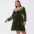 thumbnail image 4 of Laklulu Mini vestido patinador con vuelo y escote en V de terciopelo de manga larga con corte en A para fiesta de cóctel, verde militar, 3X, 4 of 5