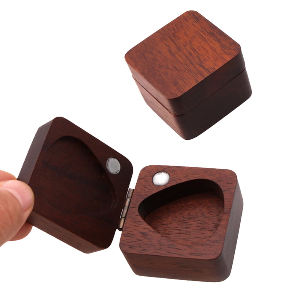 plectrum display case