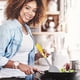 thumbnail image 4 of Espátulas antiadherentes de silicona con mango, resistente al calor, volteador de grado alimenticio, sin BPA, espátula para pescado, huevos, panqueques, wok (negro), 4 of 5
