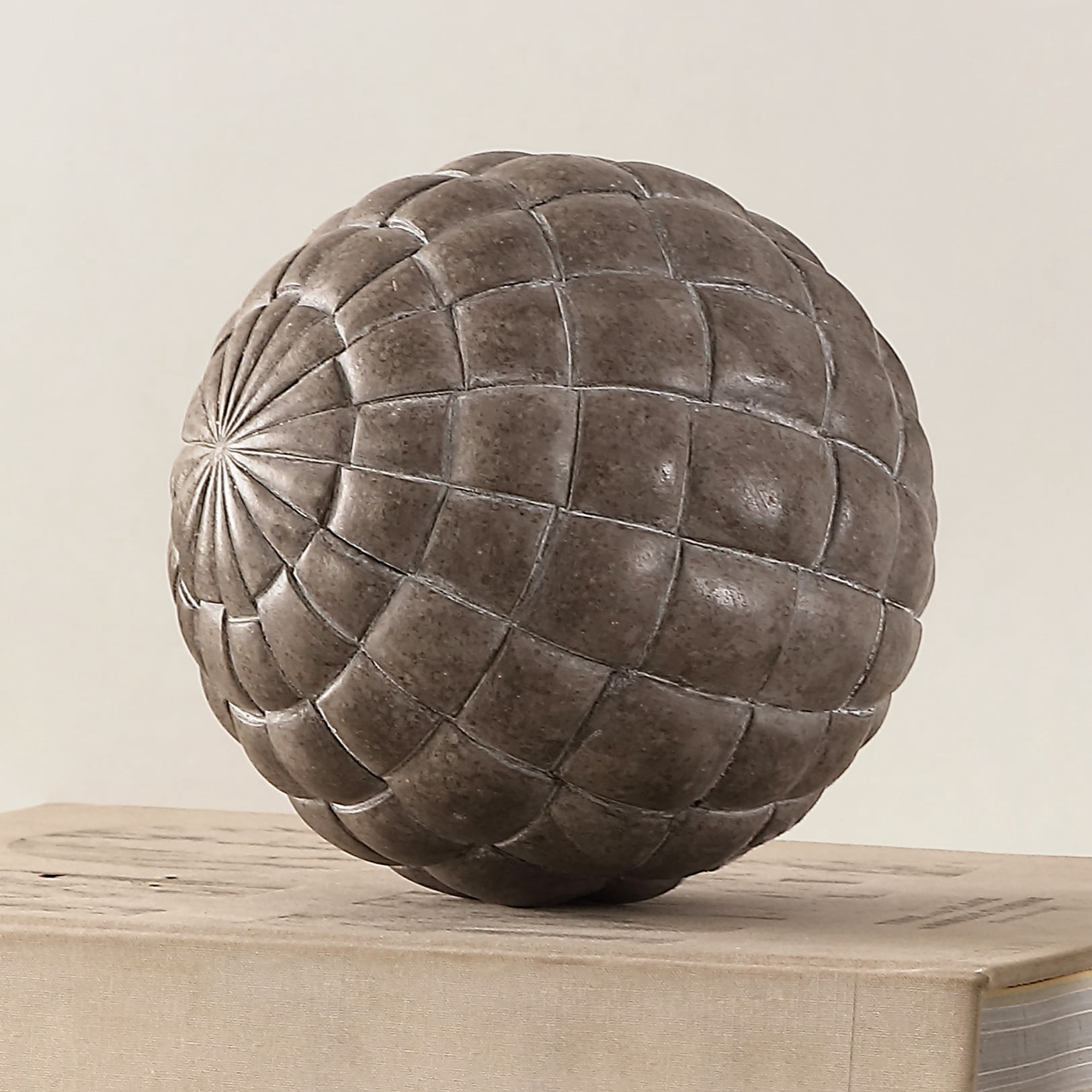 Safavieh Henla Black 4"/6" Polyresin Decorative Balls (2 Count)