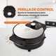 thumbnail image 5 of Hukën x MasterChef | Wafflera Belga Eléctrica Flash Cook+ Redonda | Perilla de Temperatura Ajustable | Diseño Compacto | Luces de Encendido y Listo | Antiadherente de Al, 5 of 12