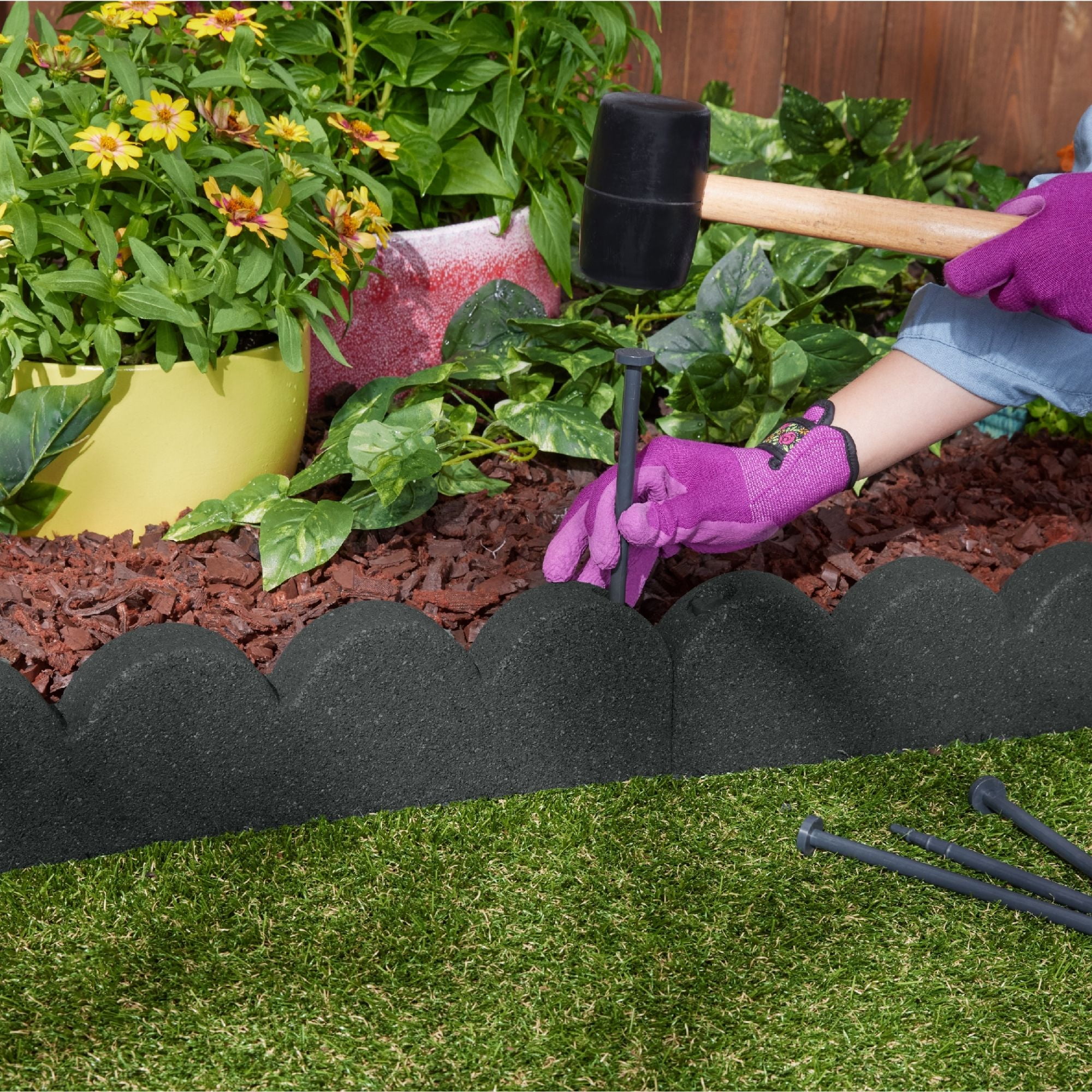 GroundSmart SmartLoc Scallop Landscape Edging, 4' Gray Rubber Garden Edging Border, 36 pack