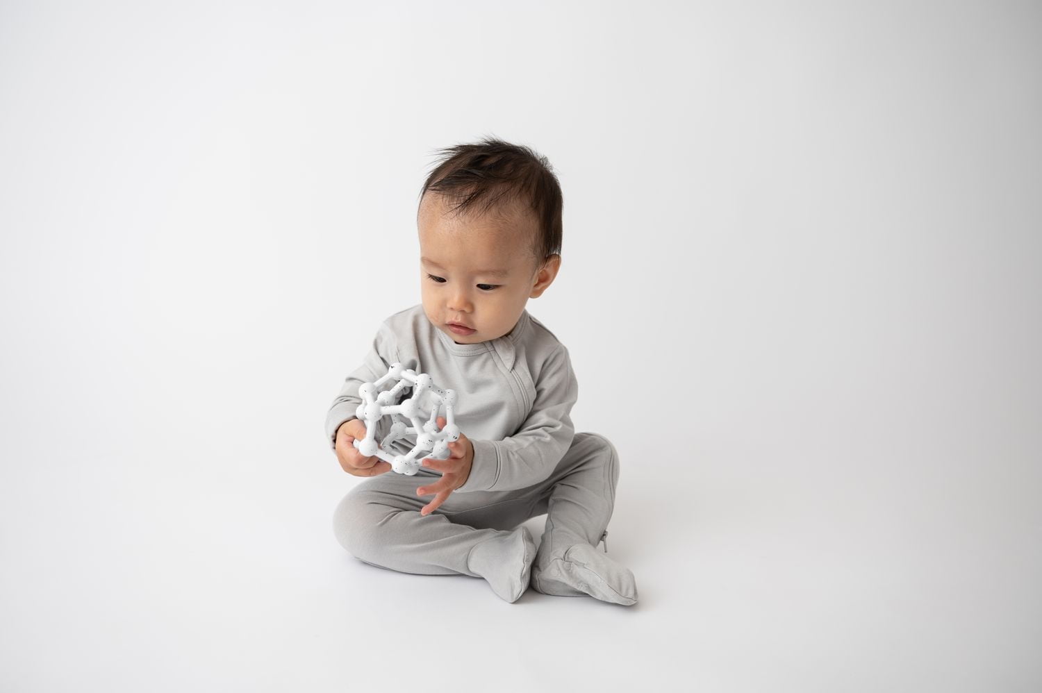 Kushies - Silibounce - jouet-dentition en silicone - Sable