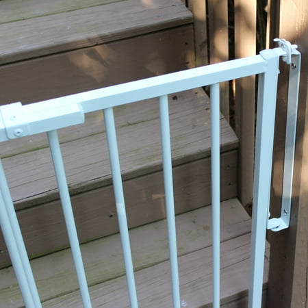 Cardinal Gates Stairway Special Outdoor Safety Gate 27" to 42.5" wide x 29.5" tall