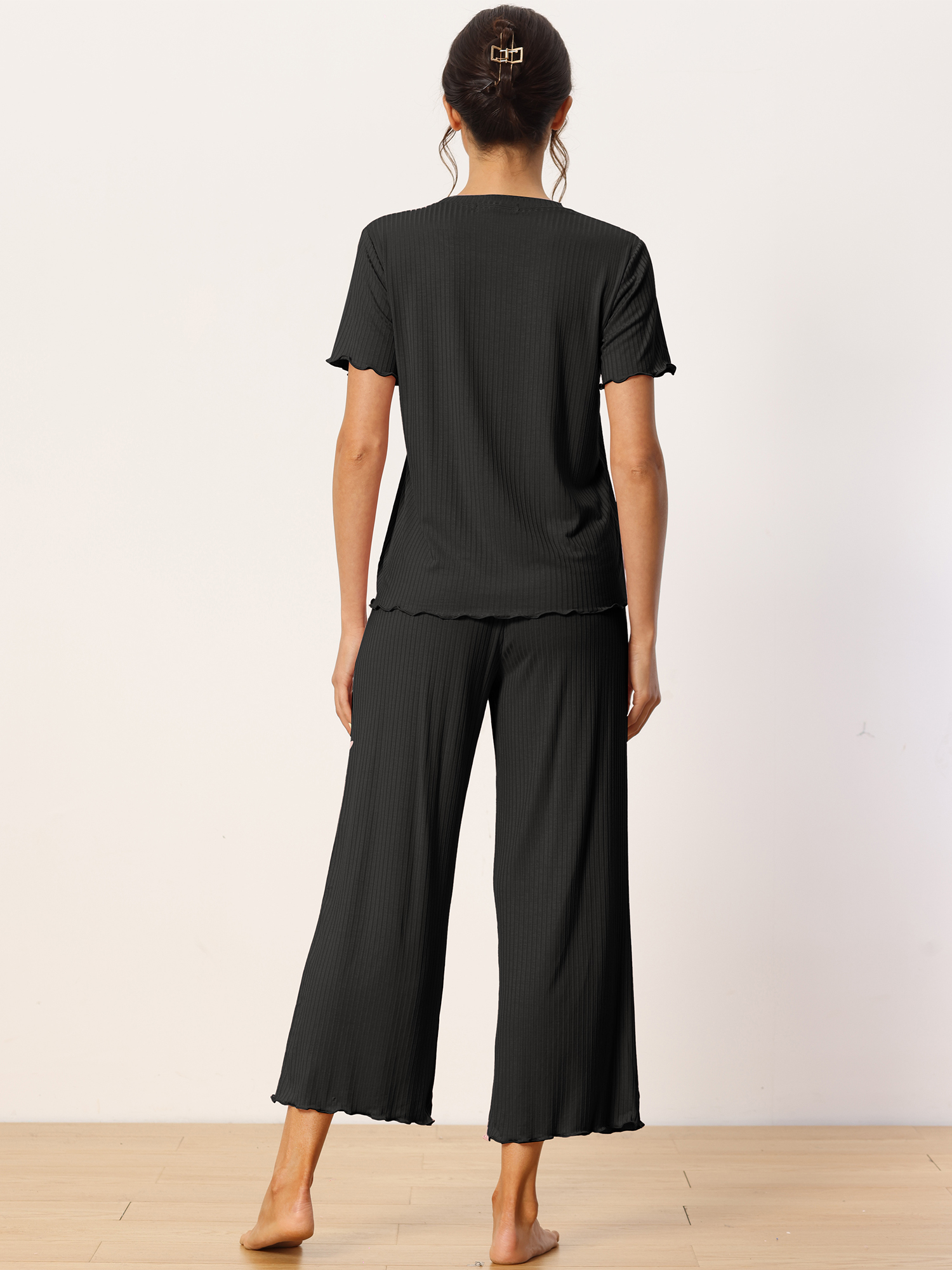 DARING DIVA Women's Ribbed Knit Round Neck Short Sleeve Pajamas Set M Black