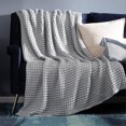 thumbnail image 2 of Manta Bedsure Cooling de algodón con forma de gofre, tamaño doble, tamaño XL, gris, 168 x 229 cm, 2 of 8