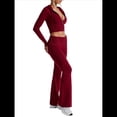thumbnail image 2 of Conjunto de Dos Piezas de Punto para Mujer: Suéter de Larga con Cremallera, Sudadera Corta con Capucha y Pantalón Acampanado. Rojo Vino S, 2 of 8
