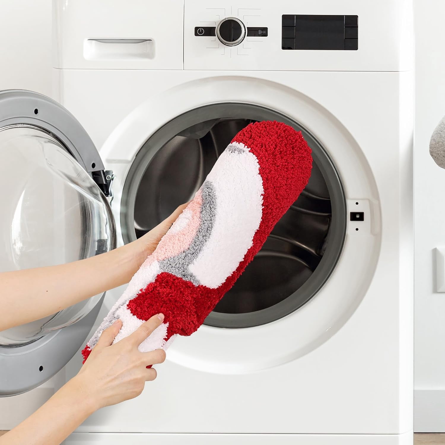 Santa Claus Bathroom Rugs for Living Room Red Christmas Rug Absorbent Washable Bath Mat Shower Non-Slip Soft Thick Durable Bathtub Carpet for Women