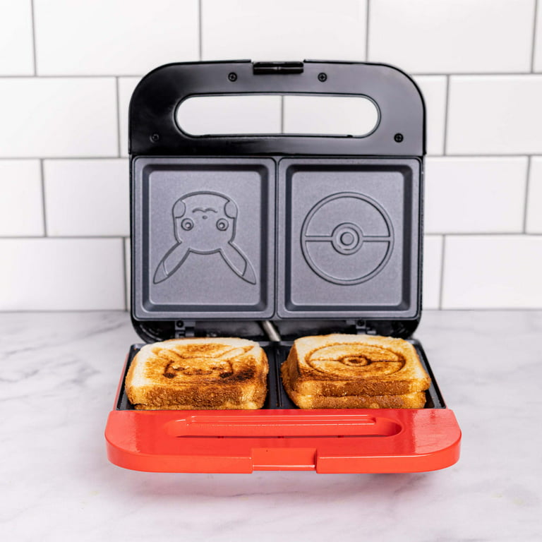 Uncanny Brands Pokémon Poké Ball Single Grilled Cheese Sandwich