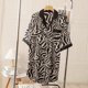thumbnail image 1 of Camisón con estampado de mariposa para mujer, ropa de dormir cómoda, suelta, estilo lavado de tinta, vestido de noche de seda satinada Floral, 1 of 5