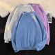thumbnail image 4 of Sudaderas de pareja de cuello redondo sólido para mujer Sudadera coreana de manga larga con hombros caídos 2023 Suéteres casuales sueltos de gran tamaño para mujer, 4 of 5